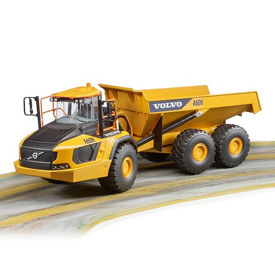 Bruder Kĺbový Dumper Volvo A60H v mierke 1:16 - poškodený obal