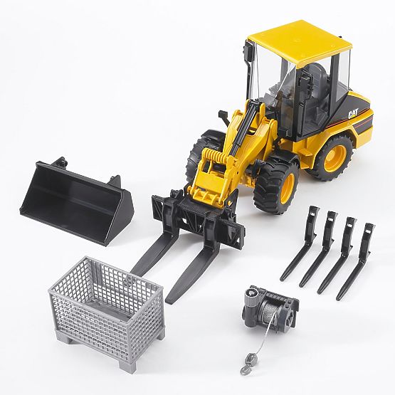 Bruder Príslušenstvo - vidlice, navijak a paleta