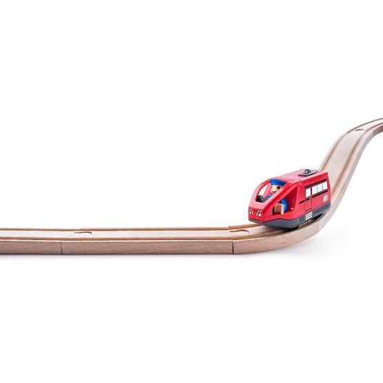 Červená lokomotíva s rušňovodičom na batérie