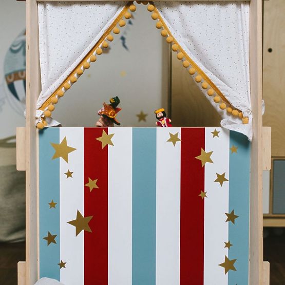 Detské divadlo a police v jednom Fantasy Retro