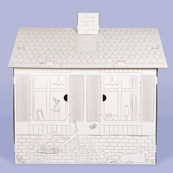 Detský kartónový domček s komínom