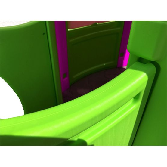 Detský záhradný domček so šmykľavkou