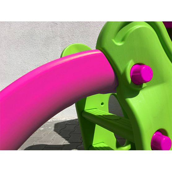 Detský záhradný domček so šmykľavkou