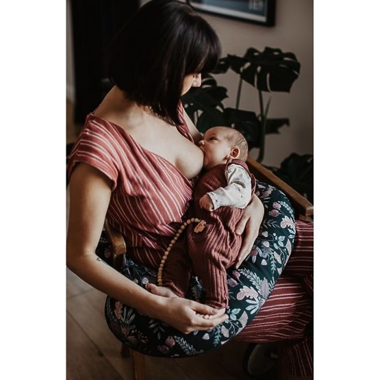 Dojčiacia vankúš tajná záhrada