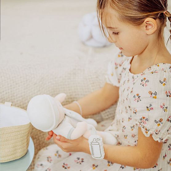 Doudou Jolijou Bábika Pol v taške do kočíka 28 cm