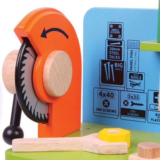 Drevená domácej dielni s náradím