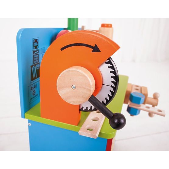 Drevená domácej dielni s náradím