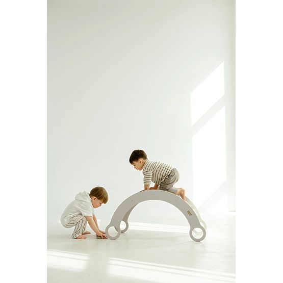 Drevená hojdačka Montessori M - biela