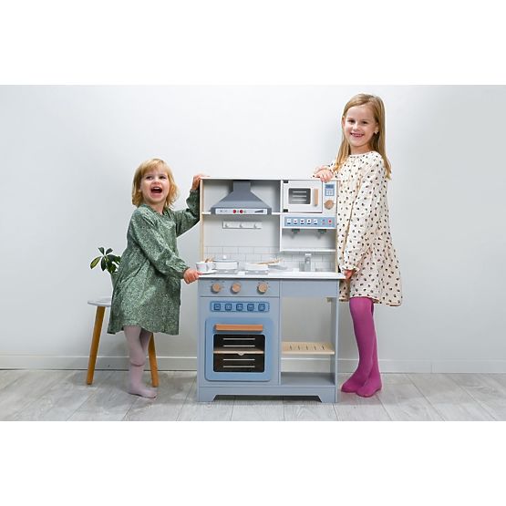 Drevená interaktívna kuchynka s digestorom