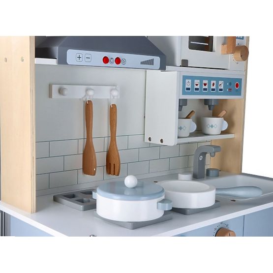 Drevená interaktívna kuchynka s digestorom