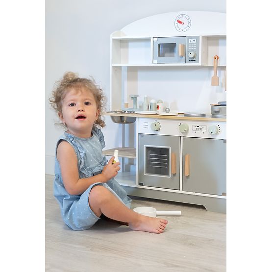 Drevená kuchynka Lucy s príslušenstvom