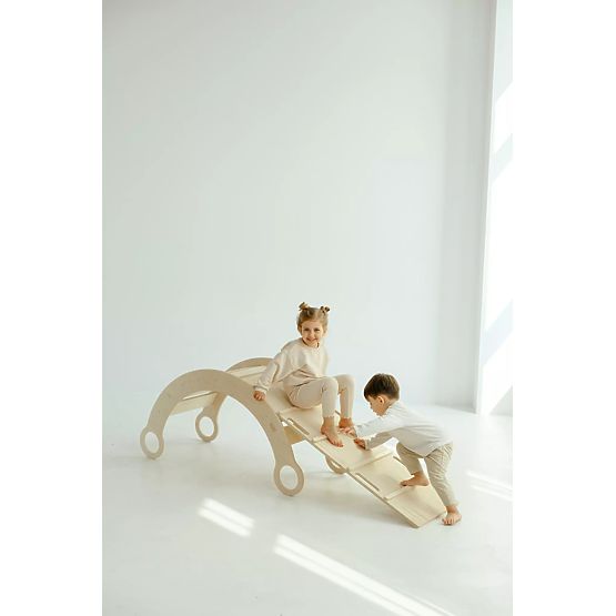 Drevená Montessori hojdačka so šmykľavkou/rebríkom L - prírodná