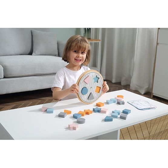 Drevená skladačka na triedenie tvarov a farieb