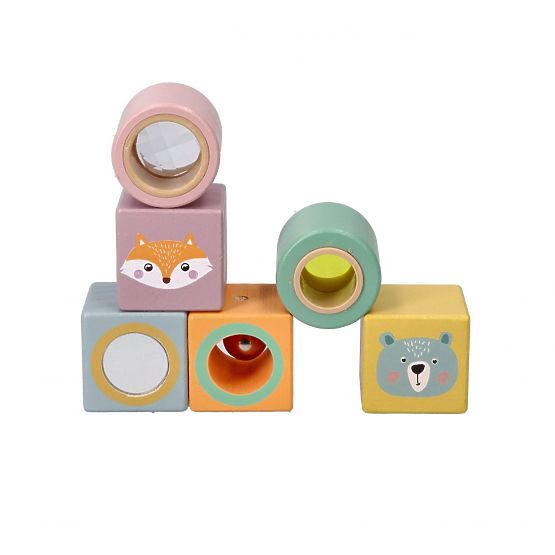 Drevené kocky pre malých objaviteľov do ruky