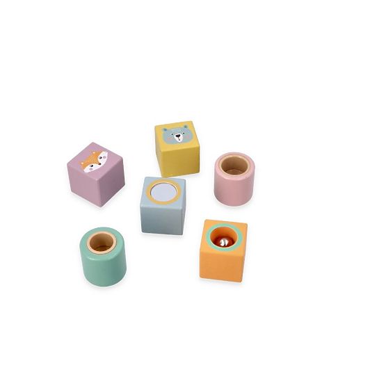 Drevené kocky pre malých objaviteľov do ruky