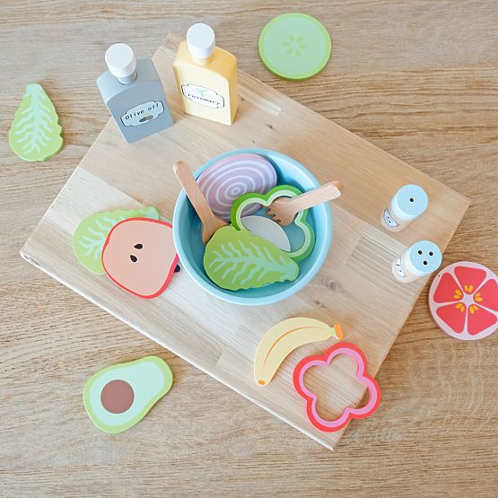 Drevené potraviny - krájanie - Vegetable šalát