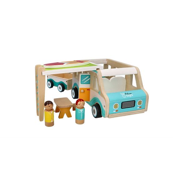 Drevený karavan s prívesom a doplnkami