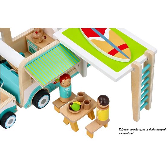 Drevený karavan s prívesom a doplnkami