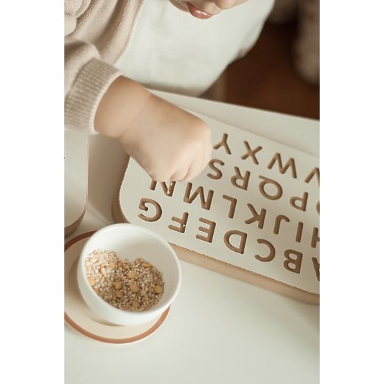 Grafomotorická tabuľa - písmená