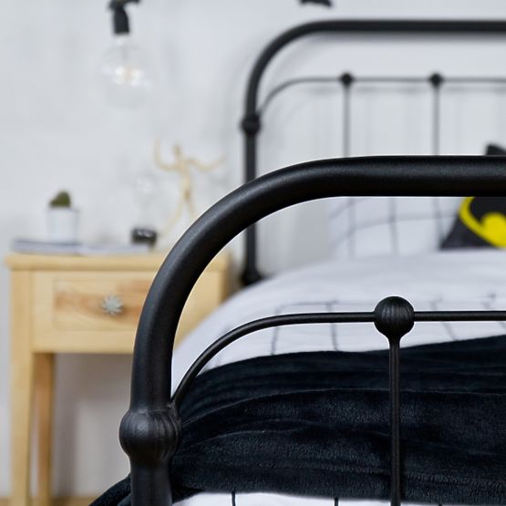 Kovová posteľ BIBI 200x90 cm - čierna
