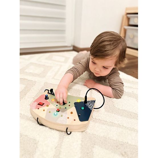 Manipulačná tabuľa s LED svetlami a prepínačmi