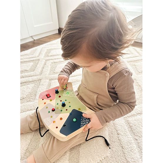 Manipulačná tabuľa s LED svetlami a prepínačmi