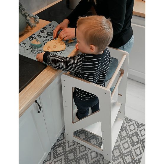 Montessori učiaca veža Pola Scandi - biela