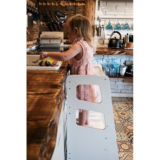 Montessori učiaca veža Nora - biela