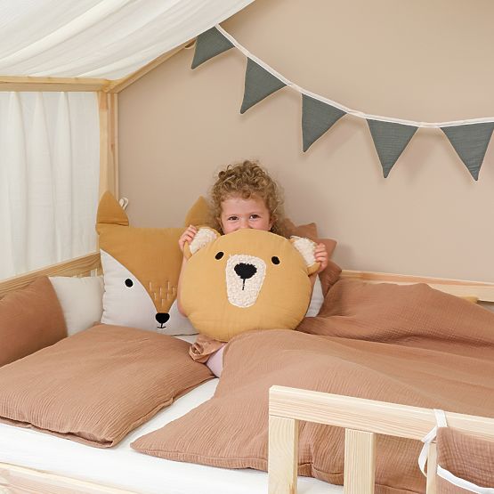 Mušelínový vankúšik Ourbaby Ø 35 cm Medveď - horčicový