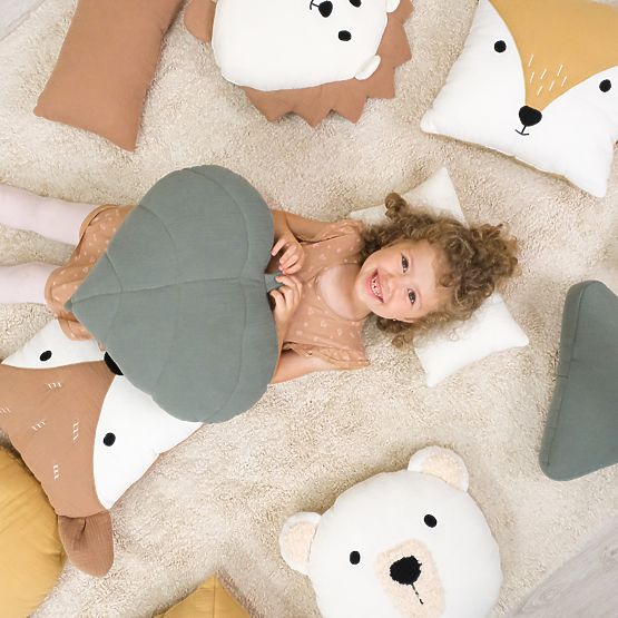 Mušelínový vankúšik Ourbaby 38x35 cm List - horčicový