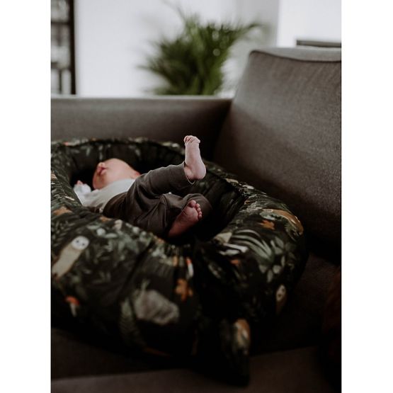 Obojstranné hniezdo Život v lese