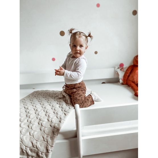 Detská posteľ so zábranou Ourbaby - biela