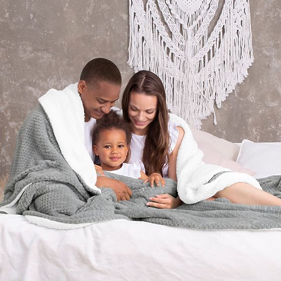 Prehoz SHLEEPY sivá farba s žakárovým vzorom klasický štýl 220x240