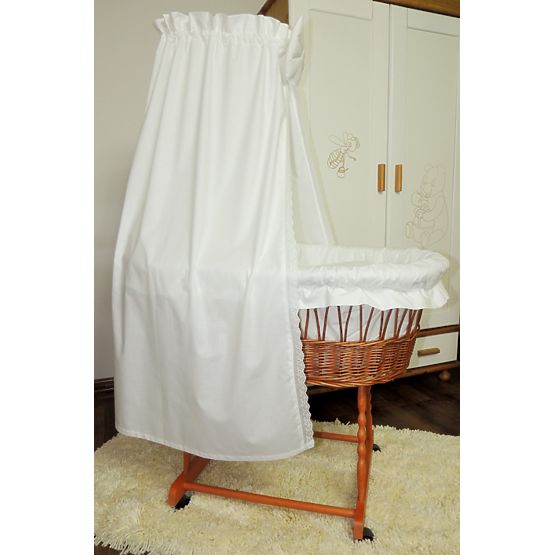 Prútený kôš pre bábätko s čipkovanou sadou obliečok