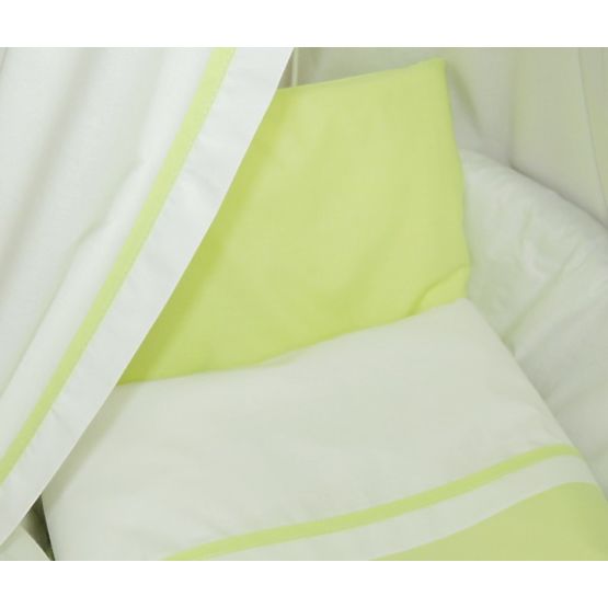 Prútený kôš pre bábätko so zelenou sadou obliečok