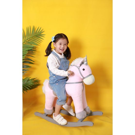 Ružový hojdací koník s kolieskami