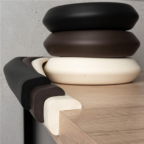 SIPO Ochranná páska na hrany nábytku, čierna - 1ks