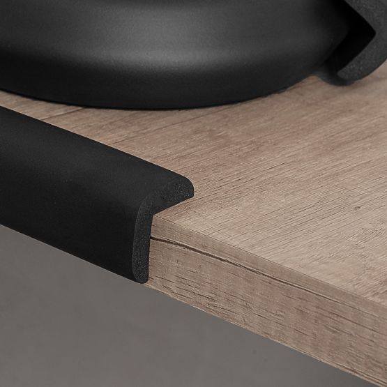 SIPO Ochranná páska na hrany nábytku, čierna - 1ks