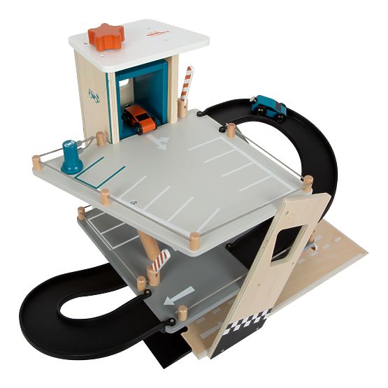 small foot Drevené závodné parkovisko