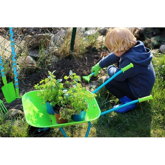 Súprava záhradného náradia s kolieskami