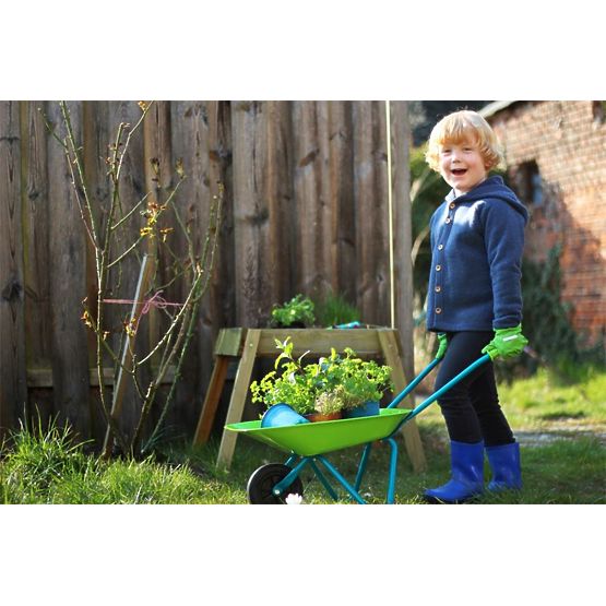 Súprava záhradného náradia s kolieskami