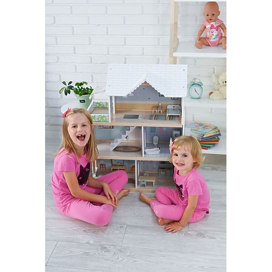 Veľký drevený domček pre bábiky