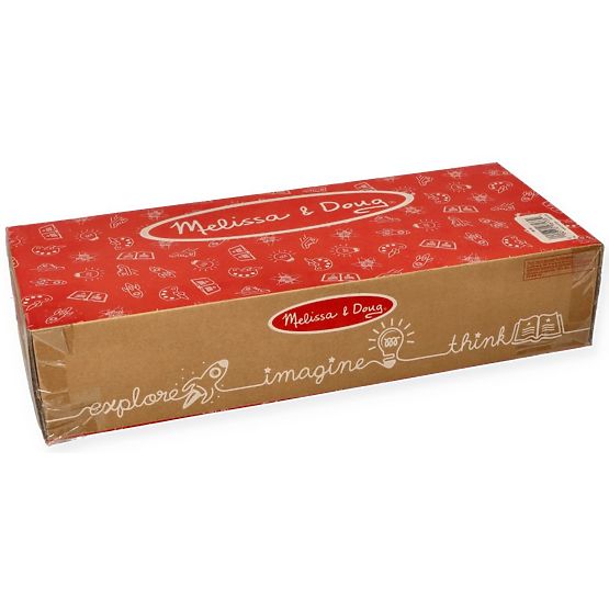 Veľký nákladiak so závodnými autami