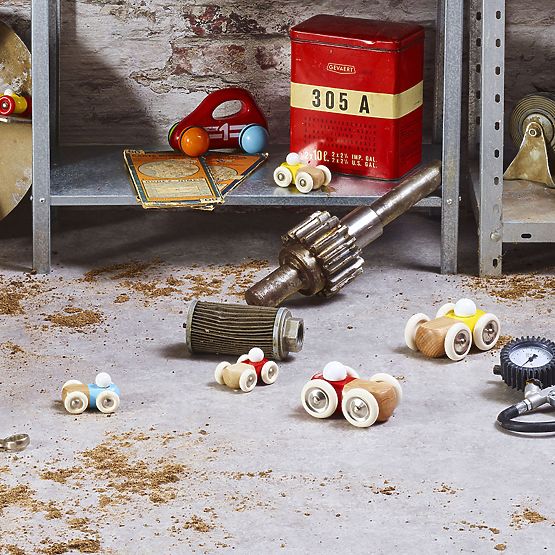 Vilac Drevené autíčko GM červené