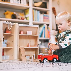 Bigjigs Toys Rozkladací domček s príslušenstvom, Bigjigs Toys