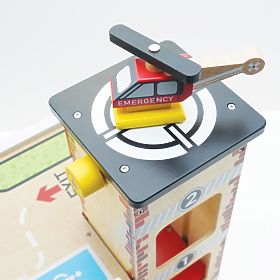 Le Toy Van Požiarnická a záchranná garáž, Le Toy Van