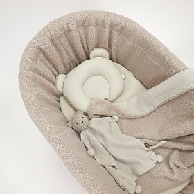 Prútená Teddy postieľka pre bábätko - biela farba s béžovou výbavou